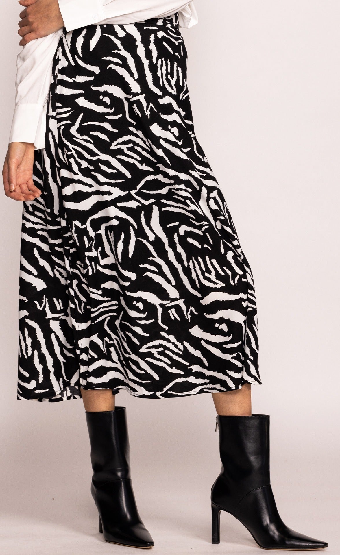 The Kelly Skirt - Black