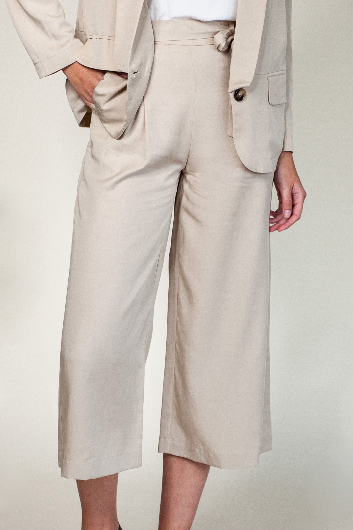 Chloe Pants Beige - Pink Martini Collection