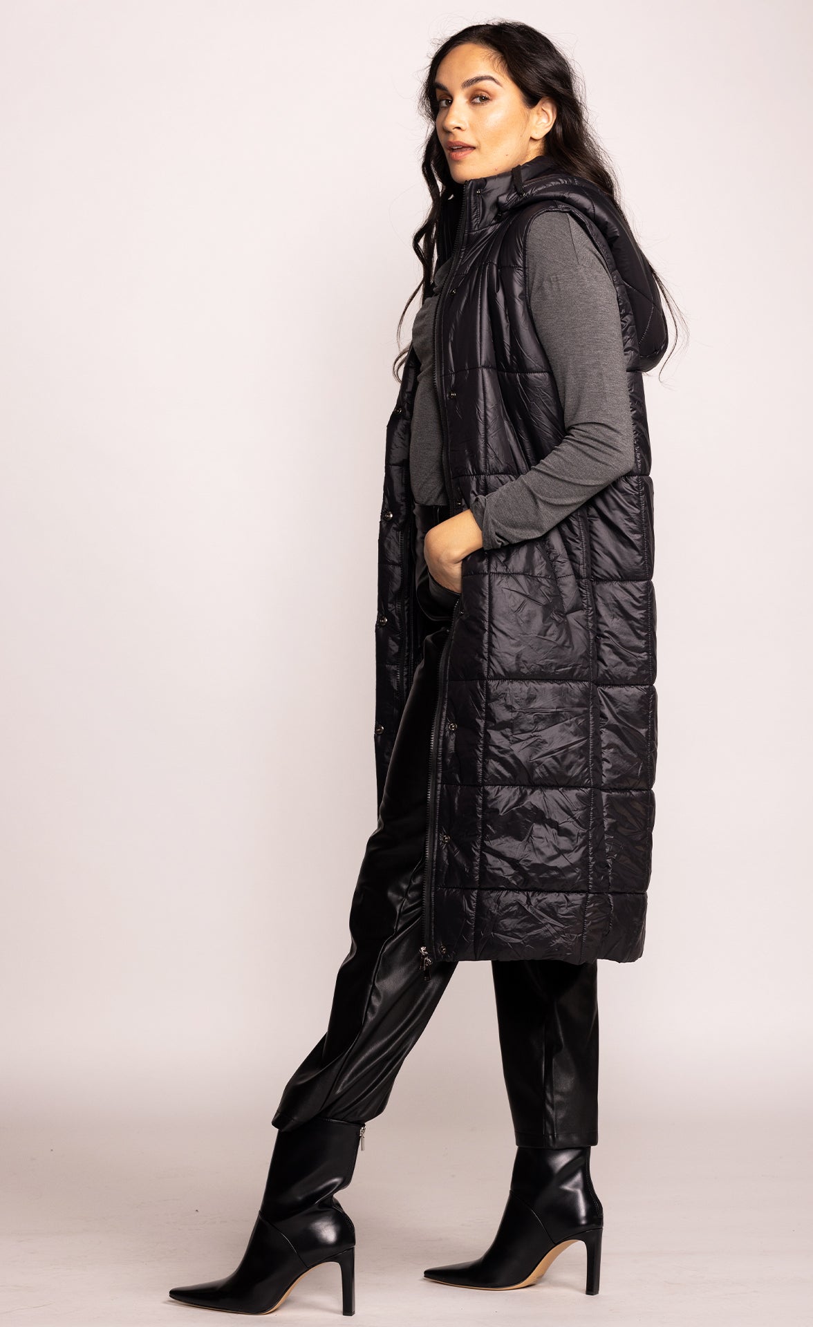 The Larisa Coat - Black