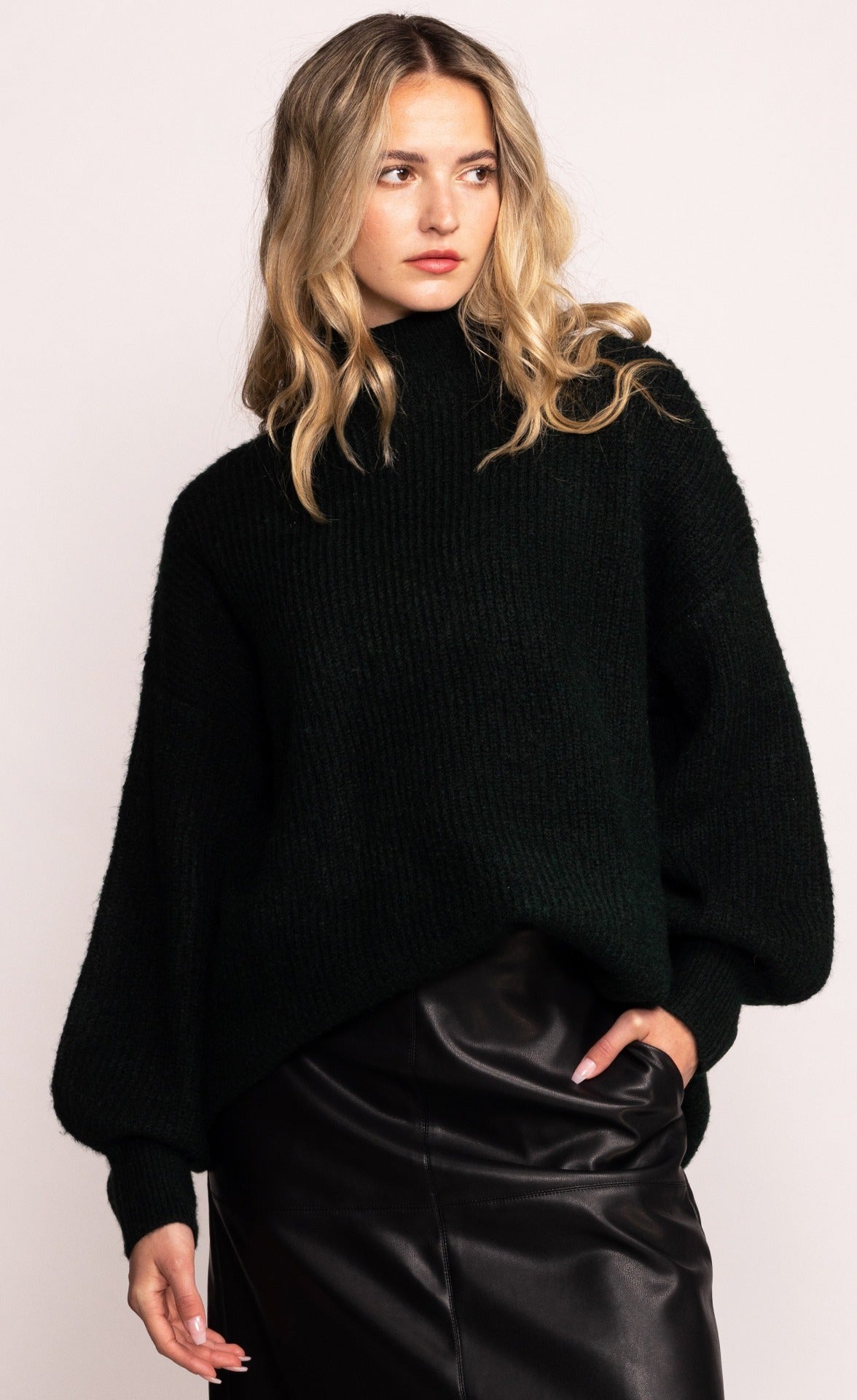 The Cora Sweater - Green