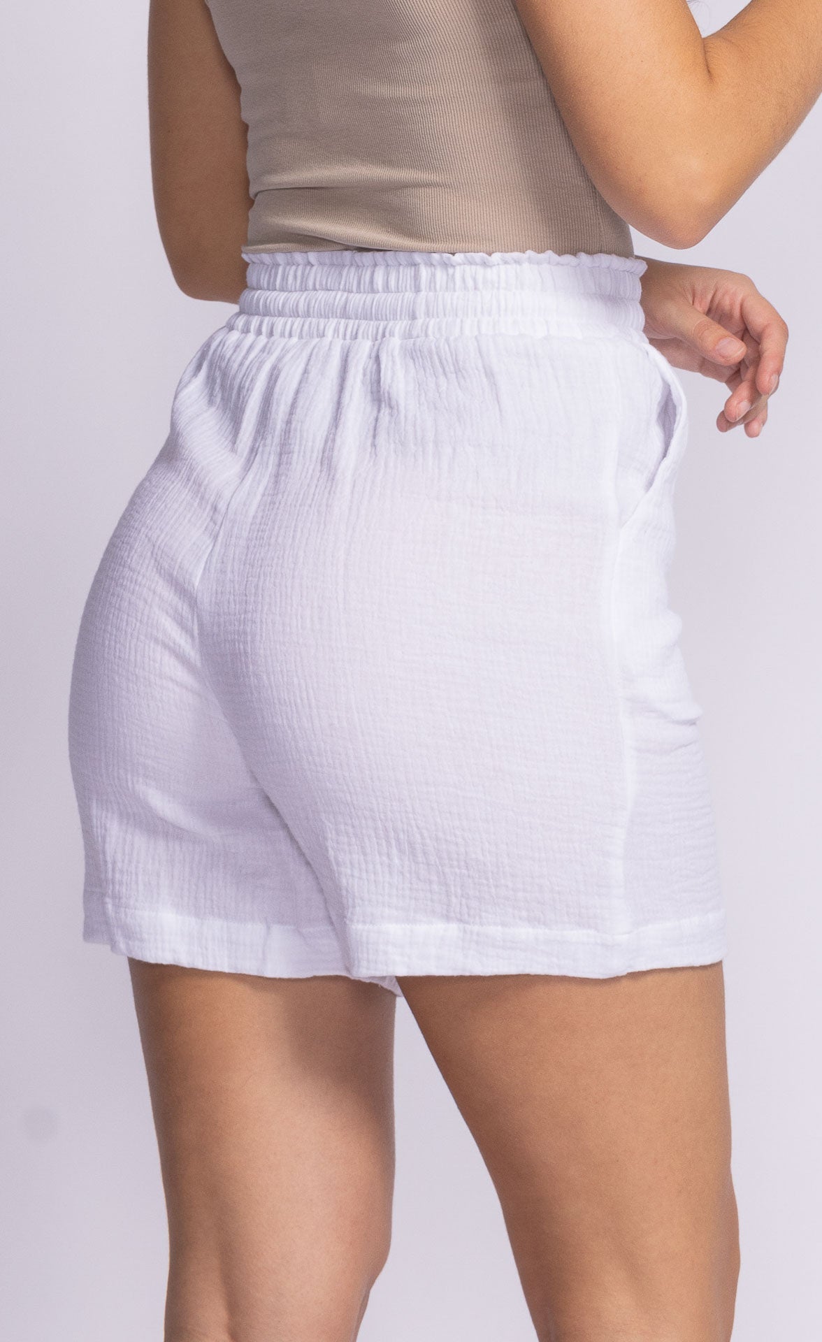 Nikki Shorts White