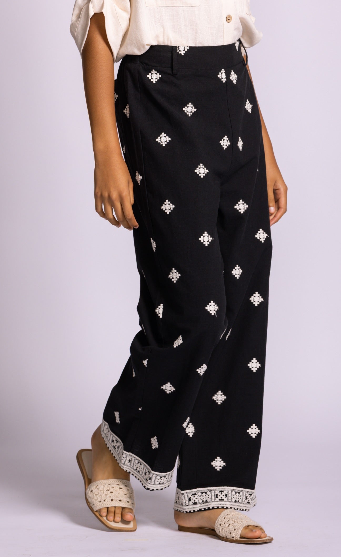 Saticoy Pants Black