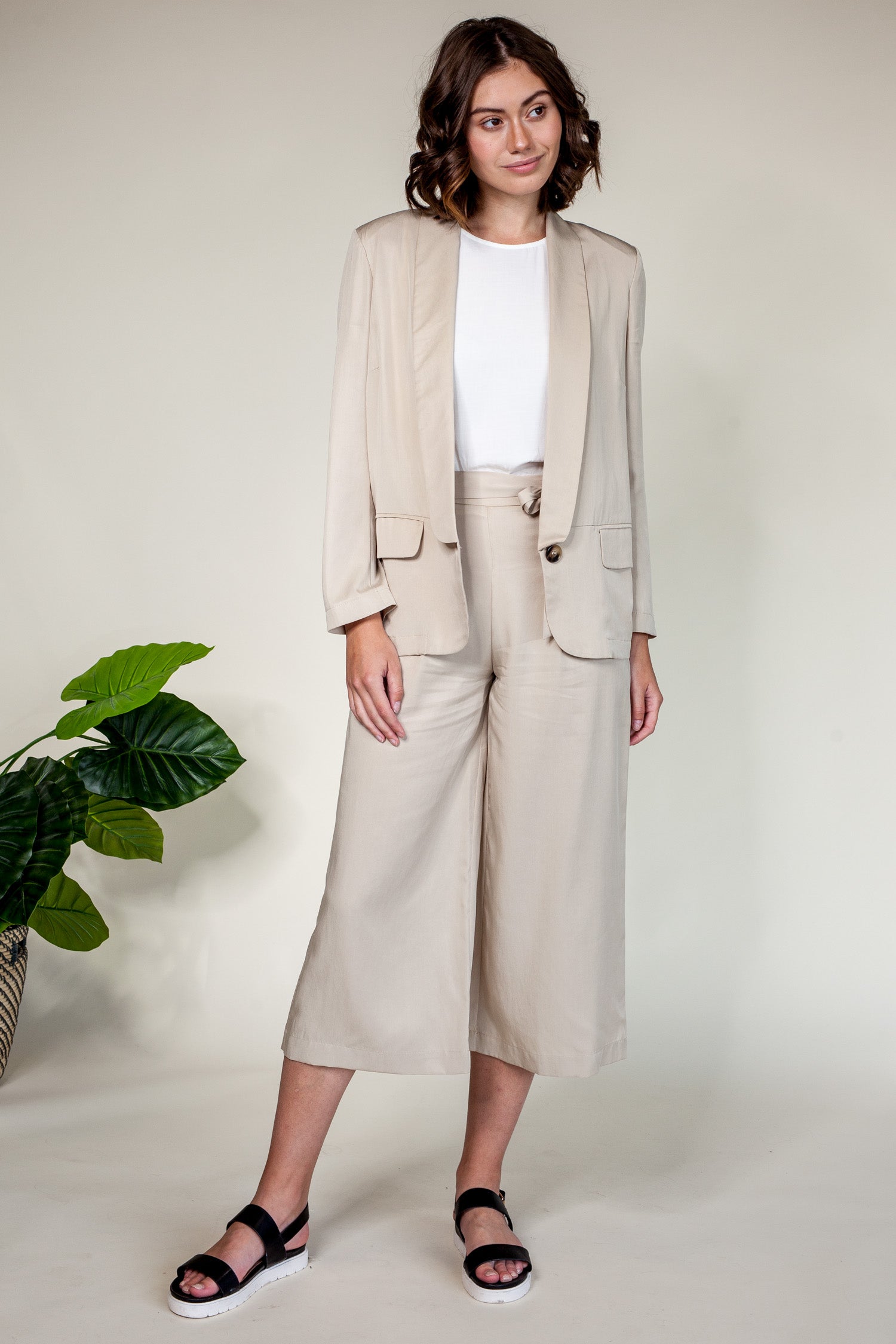 Chloe Pants Beige - Pink Martini Collection