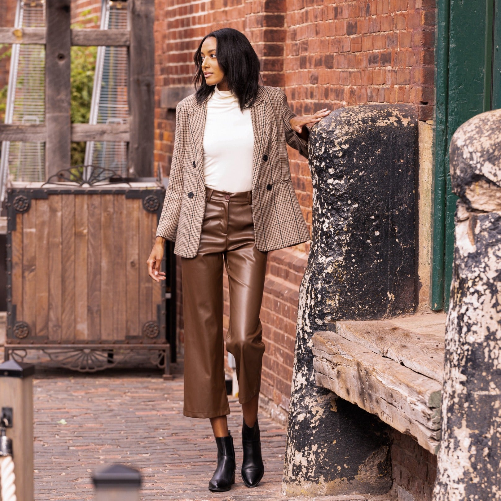 Straight to the Chase Leather Pants Brown